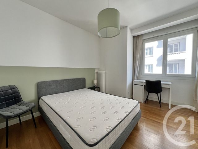 Appartement T4 &agrave; louer - 4 pi&egrave;ces - 64,94 m2 - Grenoble - 38 - RHONE-ALPES