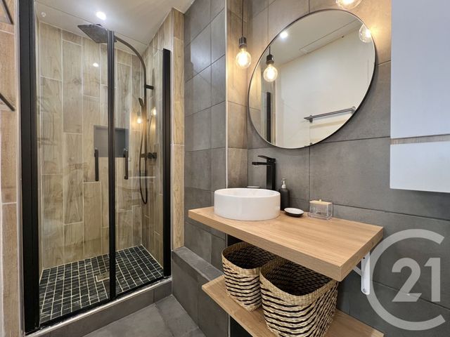 Appartement T4 &agrave; louer - 4 pi&egrave;ces - 64,94 m2 - Grenoble - 38 - RHONE-ALPES