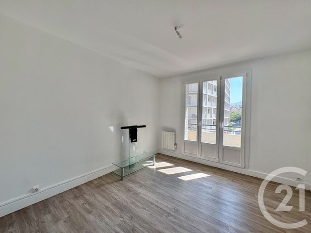 Appartement T3 &agrave; louer - 3 pi&egrave;ces - 82,77 m2 - Grenoble - 38 - RHONE-ALPES
