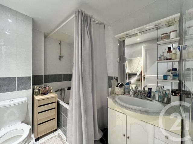 Appartement T3 &agrave; louer - 3 pi&egrave;ces - 62,31 m2 - Grenoble - 38 - RHONE-ALPES