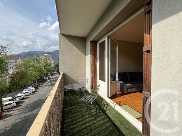 Appartement T4 &agrave; louer - 4 pi&egrave;ces - 84,40 m2 - Grenoble - 38 - RHONE-ALPES