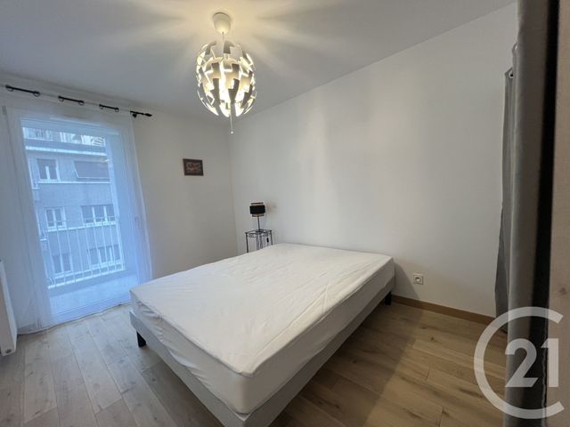 Appartement T3 &agrave; louer - 3 pi&egrave;ces - 72,40 m2 - Grenoble - 38 - RHONE-ALPES