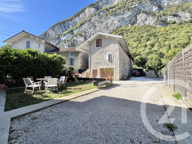 Maison &agrave; louer - 3 pi&egrave;ces - 115,38 m2 - Sassenage - 38 - RHONE-ALPES