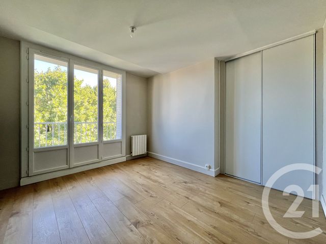 Appartement T3 &agrave; louer - 3 pi&egrave;ces - 49,46 m2 - Seyssinet Pariset - 38 - RHONE-ALPES