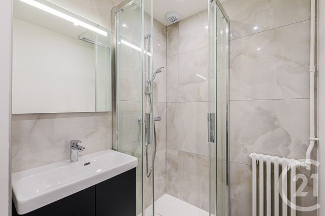 Appartement T4 &agrave; louer - 4 pi&egrave;ces - 66,44 m2 - Grenoble - 38 - RHONE-ALPES