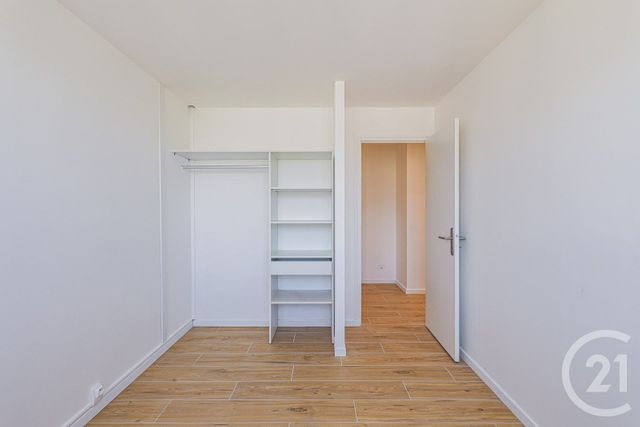 Appartement T4 &agrave; louer - 4 pi&egrave;ces - 66,44 m2 - Grenoble - 38 - RHONE-ALPES