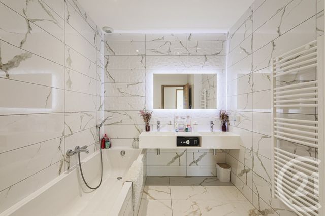 Maison &agrave; vendre - 8 pi&egrave;ces - 255 m2 - Seyssins - 38 - RHONE-ALPES