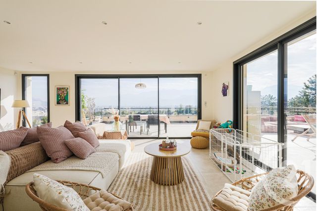 Maison &agrave; vendre - 8 pi&egrave;ces - 255 m2 - Seyssins - 38 - RHONE-ALPES