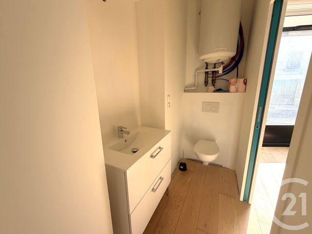 Local commercial à louer - 30.0 m2 - 38 - Isere