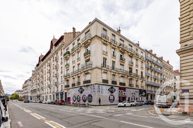 Appartement F4 &agrave; vendre - 4 pi&egrave;ces - 187 m2 - Grenoble - 38 - RHONE-ALPES