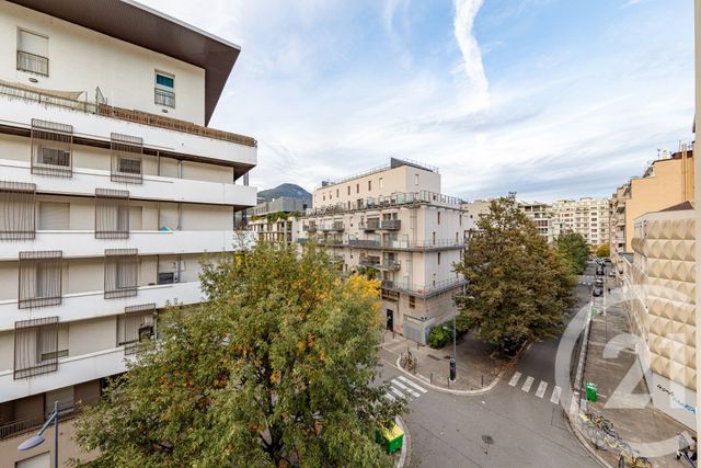 Appartement T3 &agrave; vendre - 3 pi&egrave;ces - 82,80 m2 - Grenoble - 38 - RHONE-ALPES