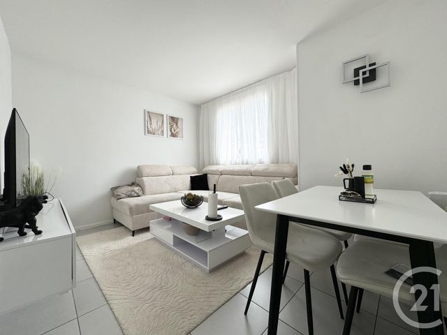 Appartement a louer sarcelles - 4 pièce(s) - 62.8 m2 - Surfyn