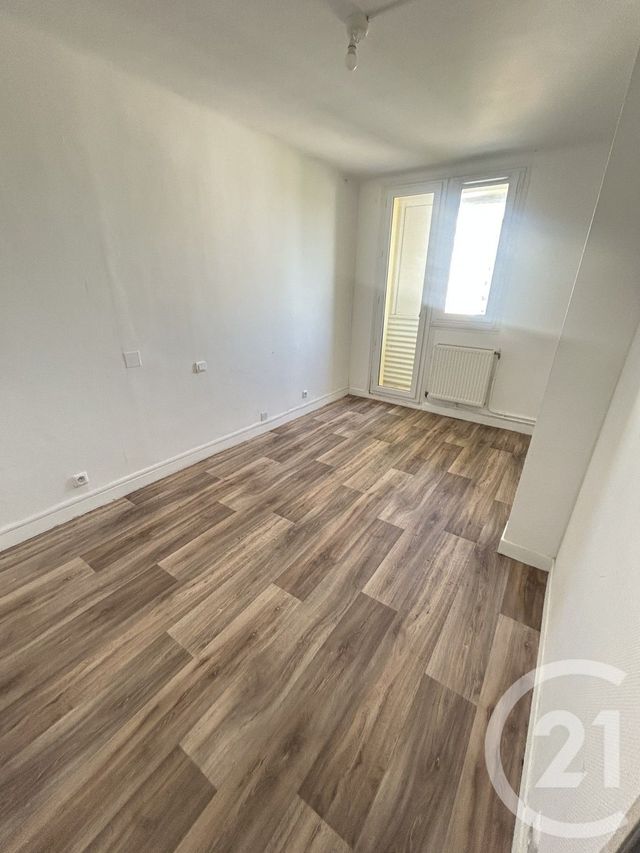 Appartement F4 à louer - 4 pièces - 65,13 m2 - Villiers Le Bel - 95 - ILE-DE-FRANCE