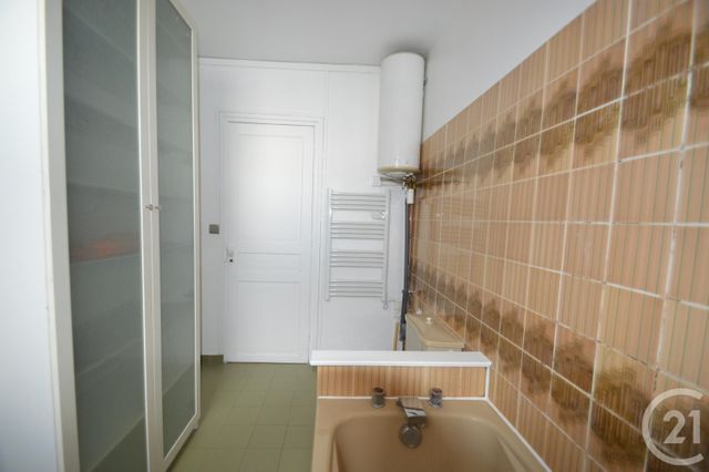 Appartement F2 &agrave; louer - 2 pi&egrave;ces - 33,08 m2 - La Plaine St Denis - 93 - ILE-DE-FRANCE