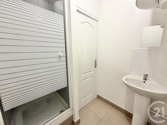 Appartement Studio &agrave; louer - 1 pi&egrave;ce - 18 m2 - St Denis - 93 - ILE-DE-FRANCE