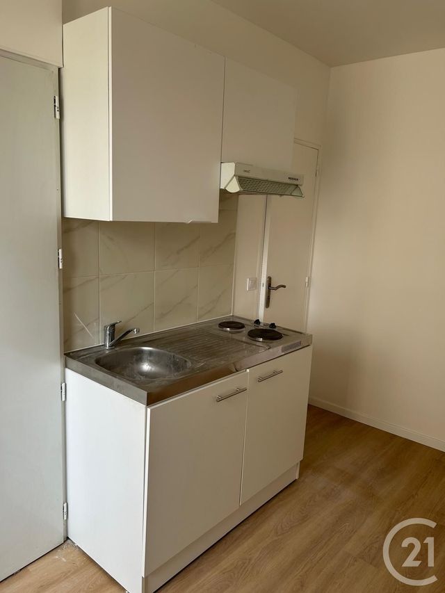 Appartement F1 &agrave; louer - 1 pi&egrave;ce - 23,30 m2 - La Plaine St Denis - 93 - ILE-DE-FRANCE
