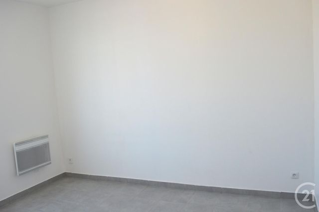 Appartement F1 &agrave; louer - 1 pi&egrave;ce - 26,16 m2 - St Denis - 93 - ILE-DE-FRANCE