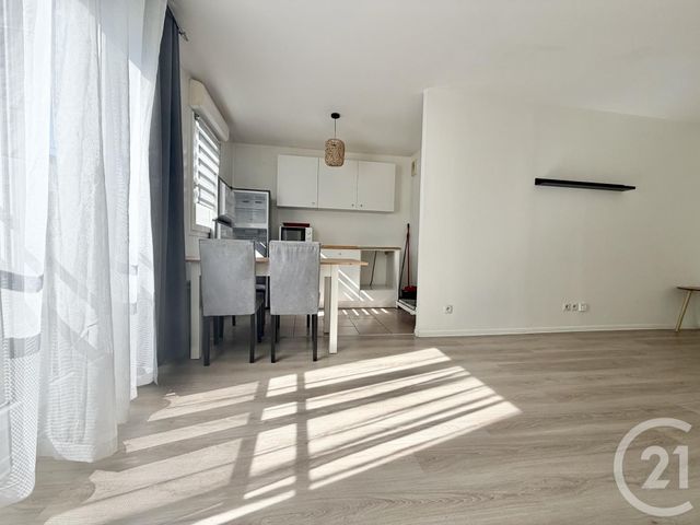 Appartement F2 &agrave; louer - 2 pi&egrave;ces - 43,25 m2 - La Plaine St Denis - 93 - ILE-DE-FRANCE