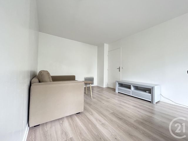 Appartement F2 &agrave; louer - 2 pi&egrave;ces - 43,25 m2 - La Plaine St Denis - 93 - ILE-DE-FRANCE