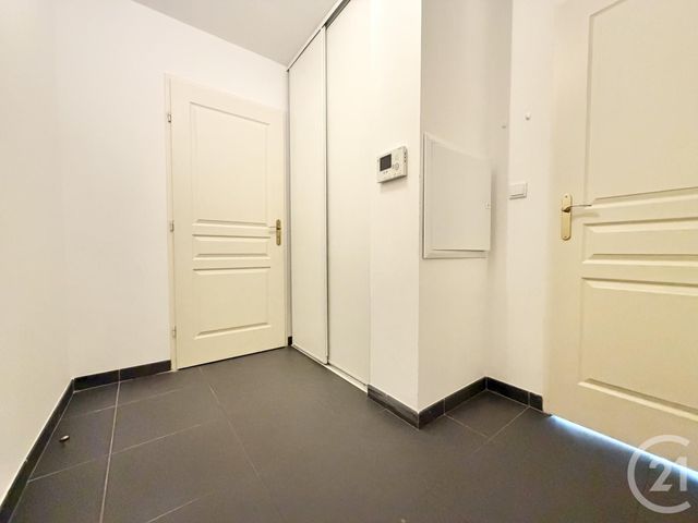 Appartement &agrave; louer - 2 pi&egrave;ces - 47,62 m2 - La Plaine St Denis - 93 - ILE-DE-FRANCE