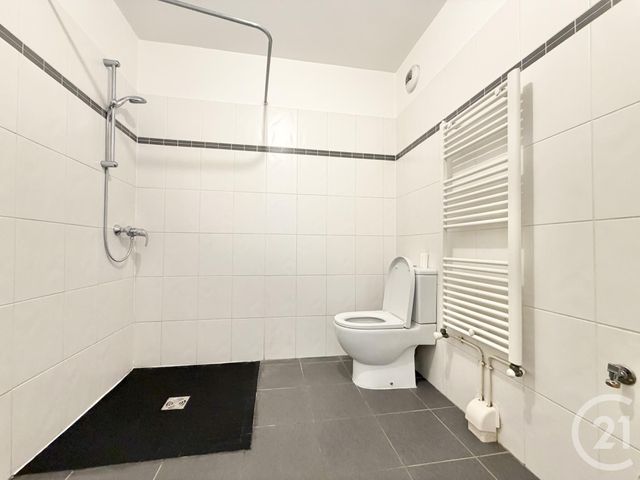 Appartement &agrave; louer - 2 pi&egrave;ces - 47,62 m2 - La Plaine St Denis - 93 - ILE-DE-FRANCE