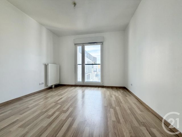 Appartement &agrave; louer - 2 pi&egrave;ces - 47,62 m2 - La Plaine St Denis - 93 - ILE-DE-FRANCE