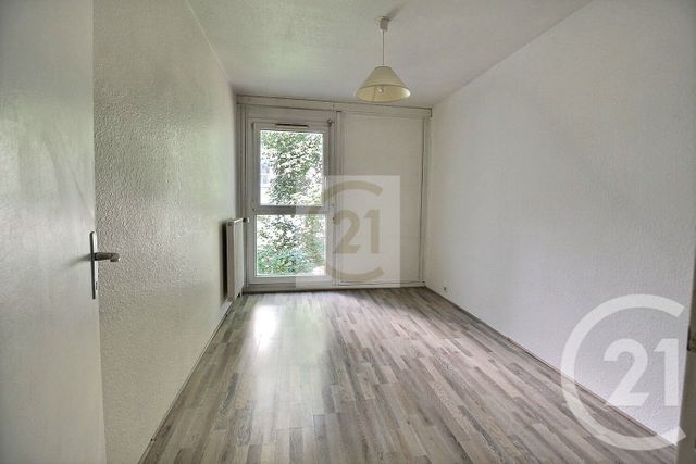 Appartement F4 à vendre - 4 pièces - 81 m2 - Pantin - 93 - ILE-DE-FRANCE