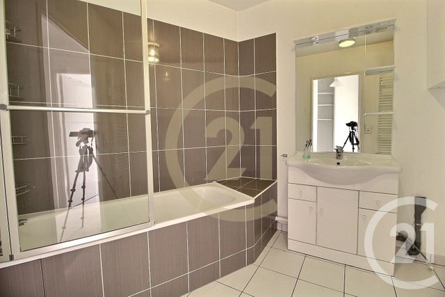 Appartement F3 à vendre - 3 pièces - 69,51 m2 - Pantin - 93 - ILE-DE-FRANCE