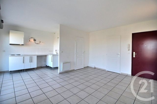 Appartement Studio &agrave; louer - 1 pi&egrave;ce - 28,39 m2 - Thiais - 94 - ILE-DE-FRANCE
