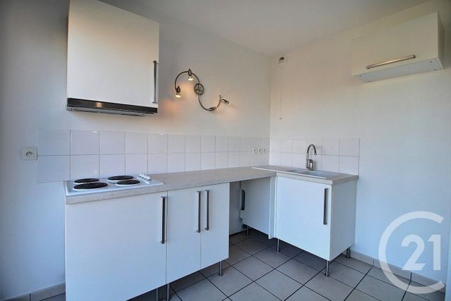 Appartement Studio &agrave; louer - 1 pi&egrave;ce - 28,39 m2 - Thiais - 94 - ILE-DE-FRANCE