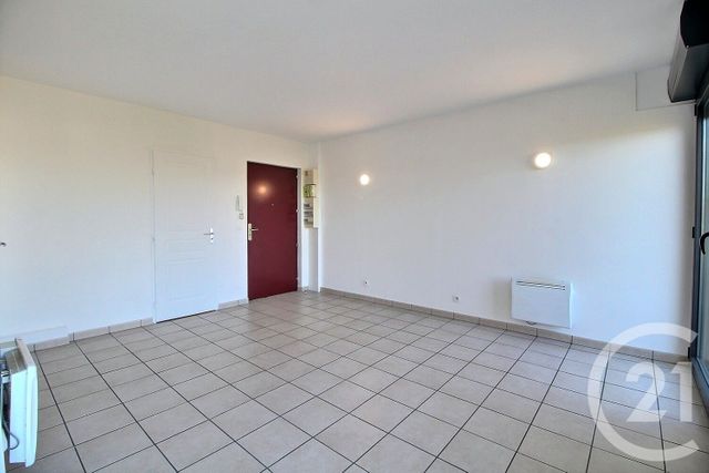 Appartement Studio &agrave; louer - 1 pi&egrave;ce - 28,39 m2 - Thiais - 94 - ILE-DE-FRANCE