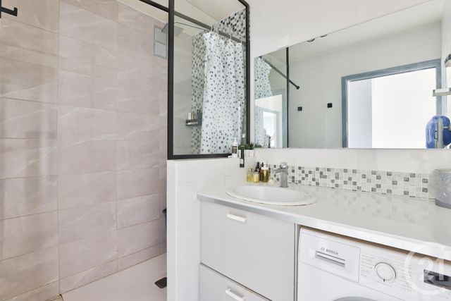 Appartement F3 à vendre - 3 pièces - 64 m2 - Aubervilliers - 93 - ILE-DE-FRANCE