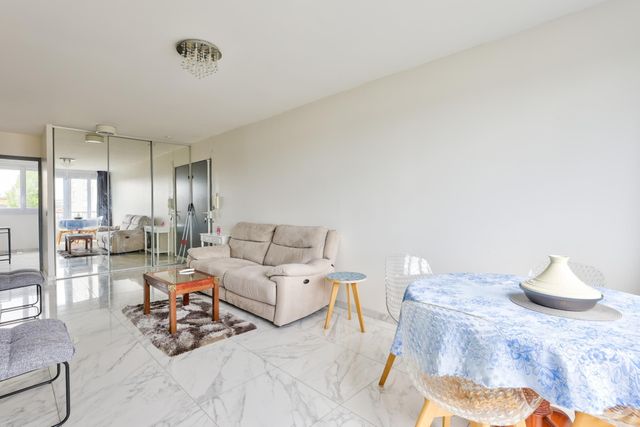 Appartement F3 à vendre - 3 pièces - 64 m2 - Aubervilliers - 93 - ILE-DE-FRANCE