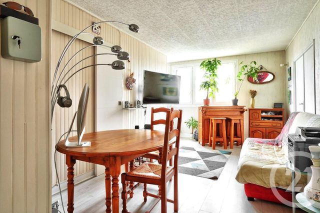 Appartement F2 à vendre - 2 pièces - 38 m2 - Aubervilliers - 93 - ILE-DE-FRANCE