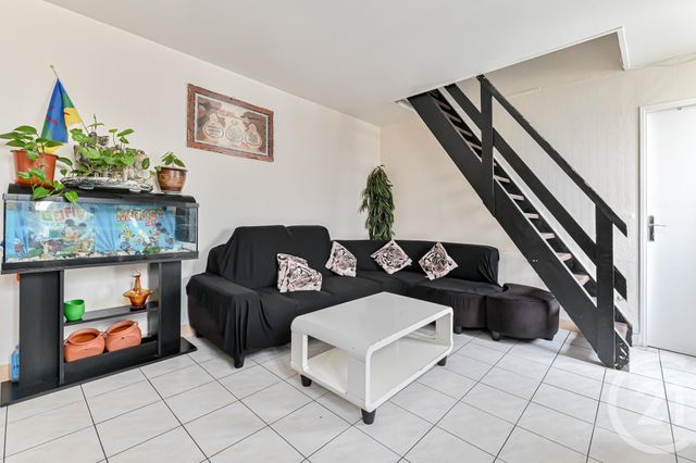 Appartement F3 à vendre - 3 pièces - 61 m2 - Aubervilliers - 93 - ILE-DE-FRANCE
