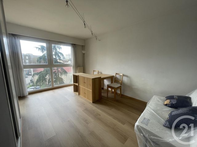 Appartement F1 &agrave; louer - 1 pi&egrave;ce - 25,76 m2 - Le Bourget - 93 - ILE-DE-FRANCE