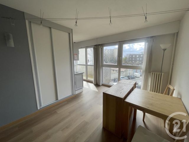 Appartement F1 &agrave; louer - 1 pi&egrave;ce - 25,76 m2 - Le Bourget - 93 - ILE-DE-FRANCE