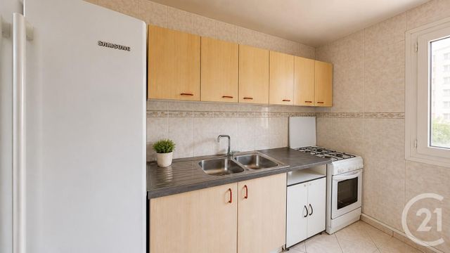 Appartement &agrave; vendre - 3 pi&egrave;ces - 54,68 m2 - La Courneuve - 93 - ILE-DE-FRANCE