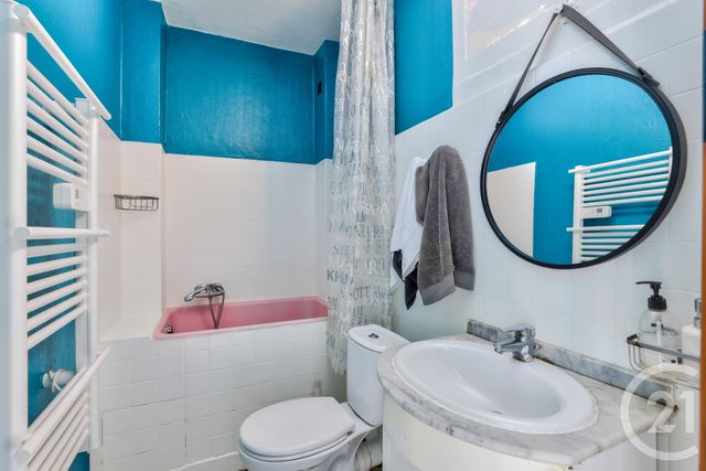 Appartement F2 à vendre - 2 pièces - 32 m2 - St Denis - 93 - ILE-DE-FRANCE