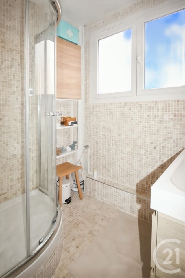 Appartement F3 à vendre - 4 pièces - 67,45 m2 - Aubervilliers - 93 - ILE-DE-FRANCE