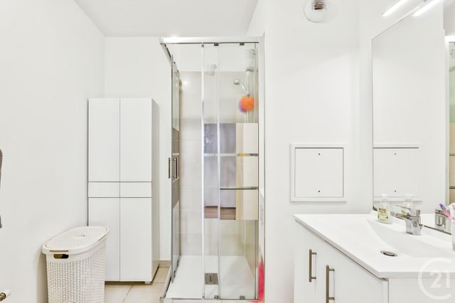 Appartement F3 à vendre - 3 pièces - 55 m2 - Aubervilliers - 93 - ILE-DE-FRANCE