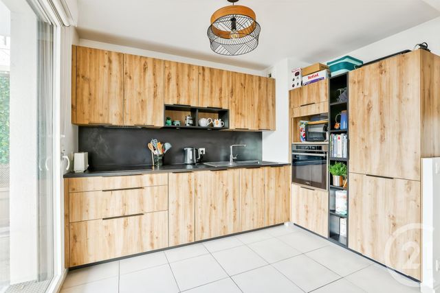 Appartement F4 à vendre - 4 pièces - 83 m2 - Aubervilliers - 93 - ILE-DE-FRANCE