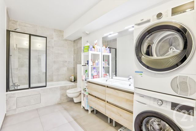 Appartement F4 à vendre - 4 pièces - 83 m2 - Aubervilliers - 93 - ILE-DE-FRANCE