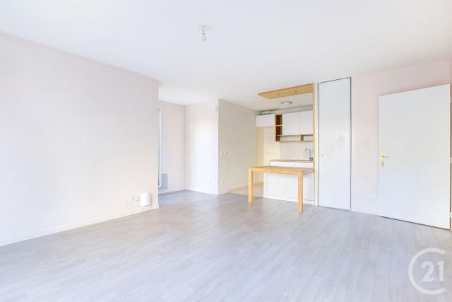 Appartement F3 à vendre - 3 pièces - 64 m2 - Aubervilliers - 93 - ILE-DE-FRANCE