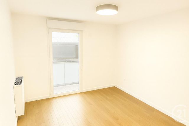 Appartement F4 à louer - 4 pièces - 80 m2 - Aubervilliers - 93 - ILE-DE-FRANCE