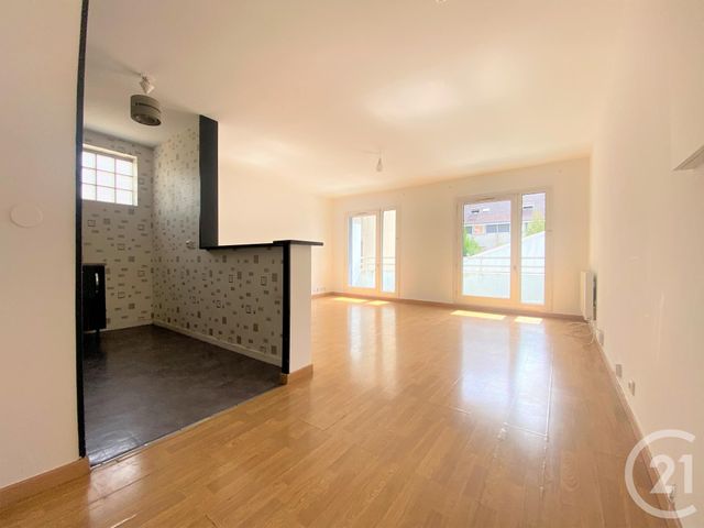 Appartement F2 à louer - 2 pièces - 48,89 m2 - La Courneuve - 93 - ILE-DE-FRANCE