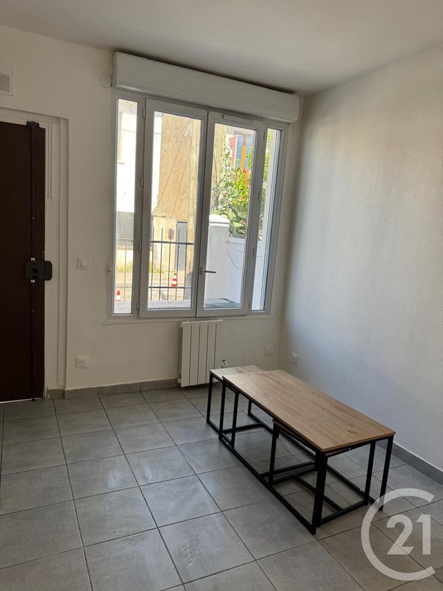 Maison &agrave; louer - 2 pi&egrave;ces - 25,31 m2 - Aubervilliers - 93 - ILE-DE-FRANCE
