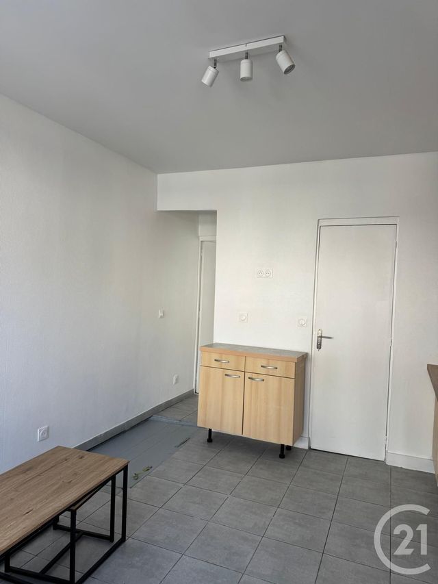 Maison &agrave; louer - 2 pi&egrave;ces - 25,31 m2 - Aubervilliers - 93 - ILE-DE-FRANCE