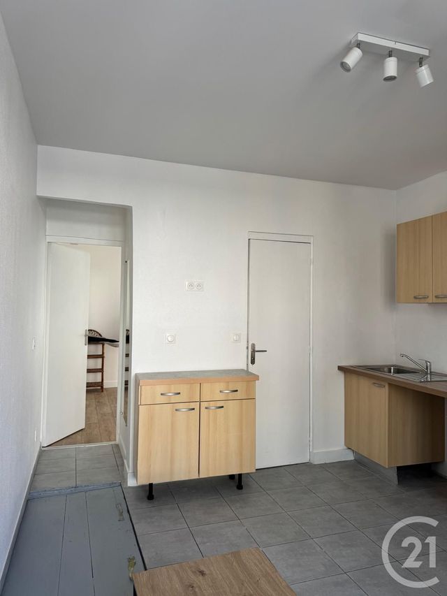 Maison &agrave; louer - 2 pi&egrave;ces - 25,31 m2 - Aubervilliers - 93 - ILE-DE-FRANCE
