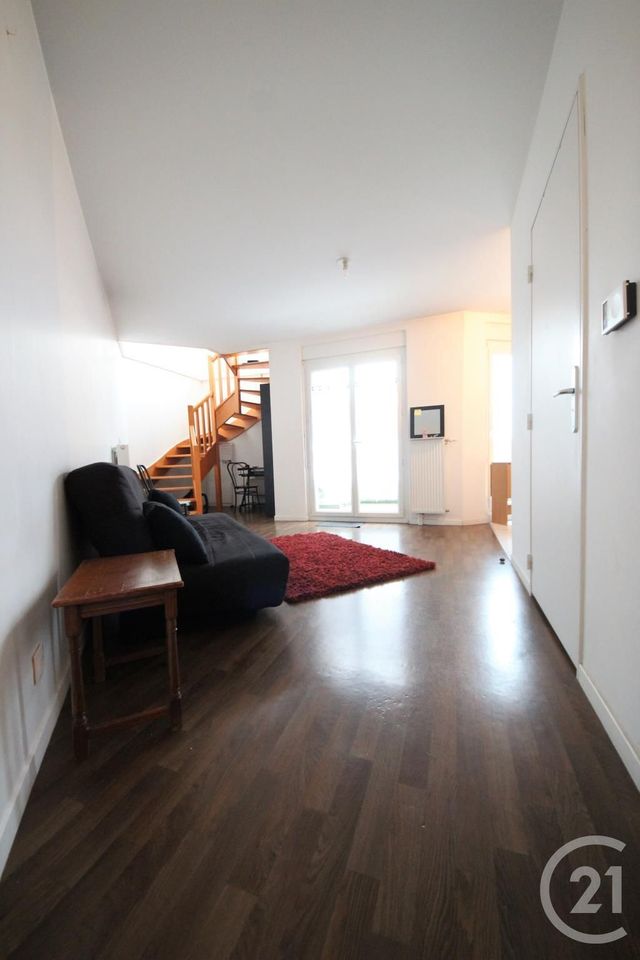 Appartement Duplex &agrave; louer - 2 pi&egrave;ces - 37,20 m2 - Bobigny - 93 - ILE-DE-FRANCE